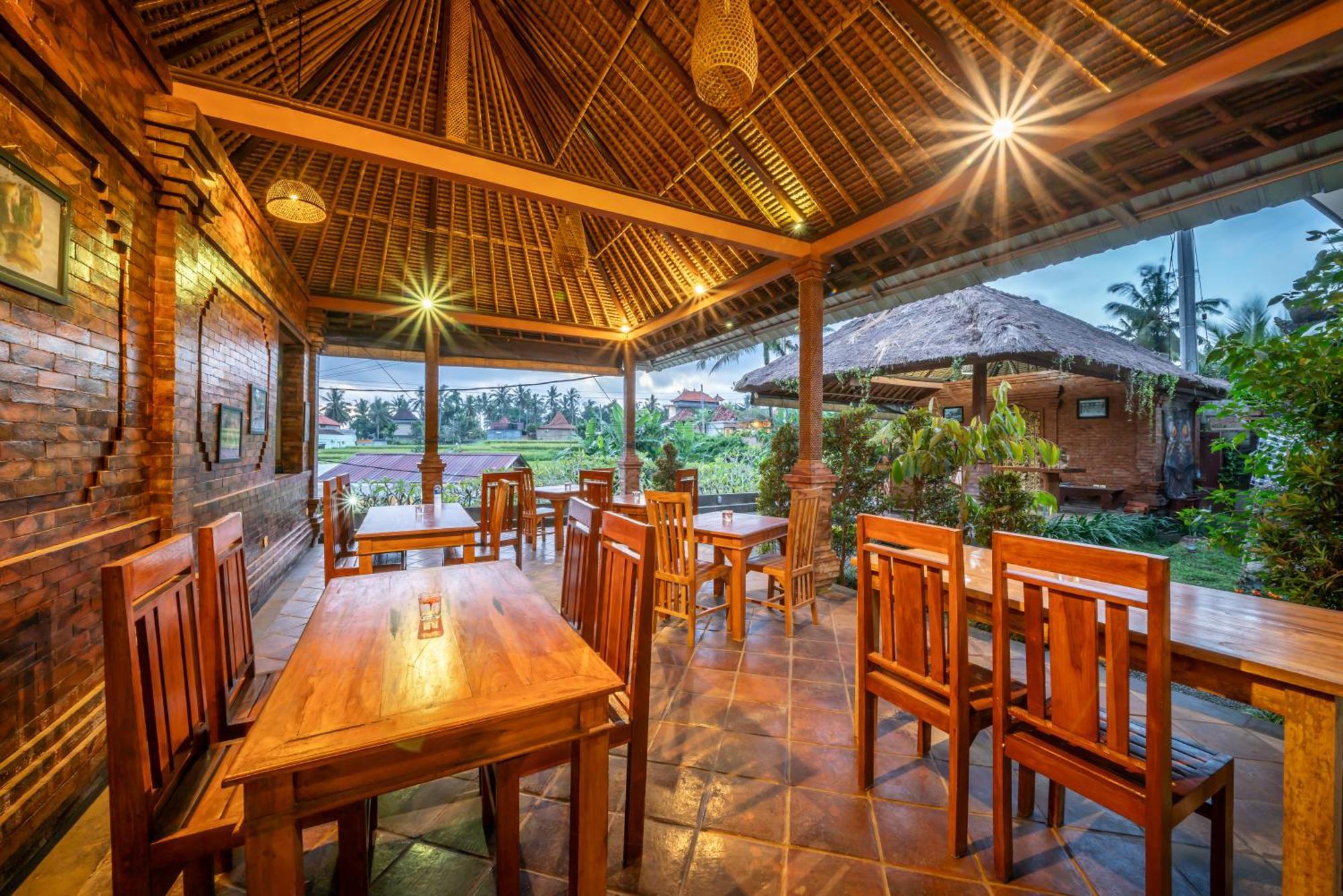 Uma Ubud Hotel ภายนอก รูปภาพ